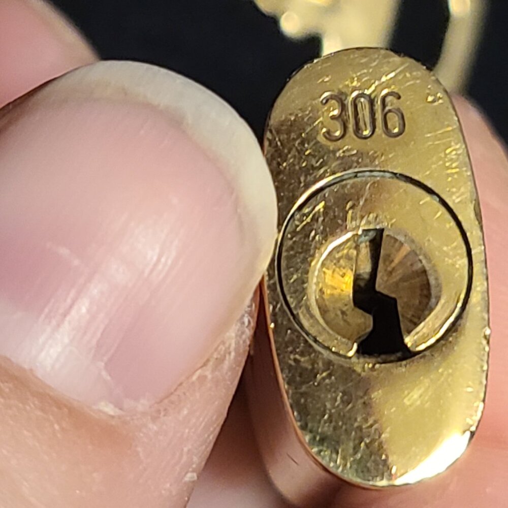 LV Lock & Key #306 - Picture 9 of 14